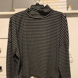 Francescas long sleeve black and white